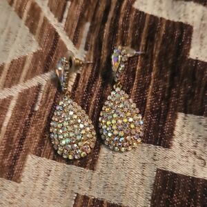 Elegant Gold Teardrop Earrings